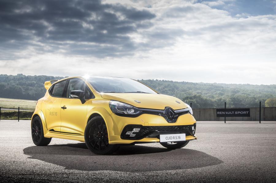  Renault Clio R.S.16 Concept 2016 года  (фото 19 из 54)